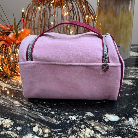 Juicy Couture Pink Cosmetic Bag - Picture 3 of 6
